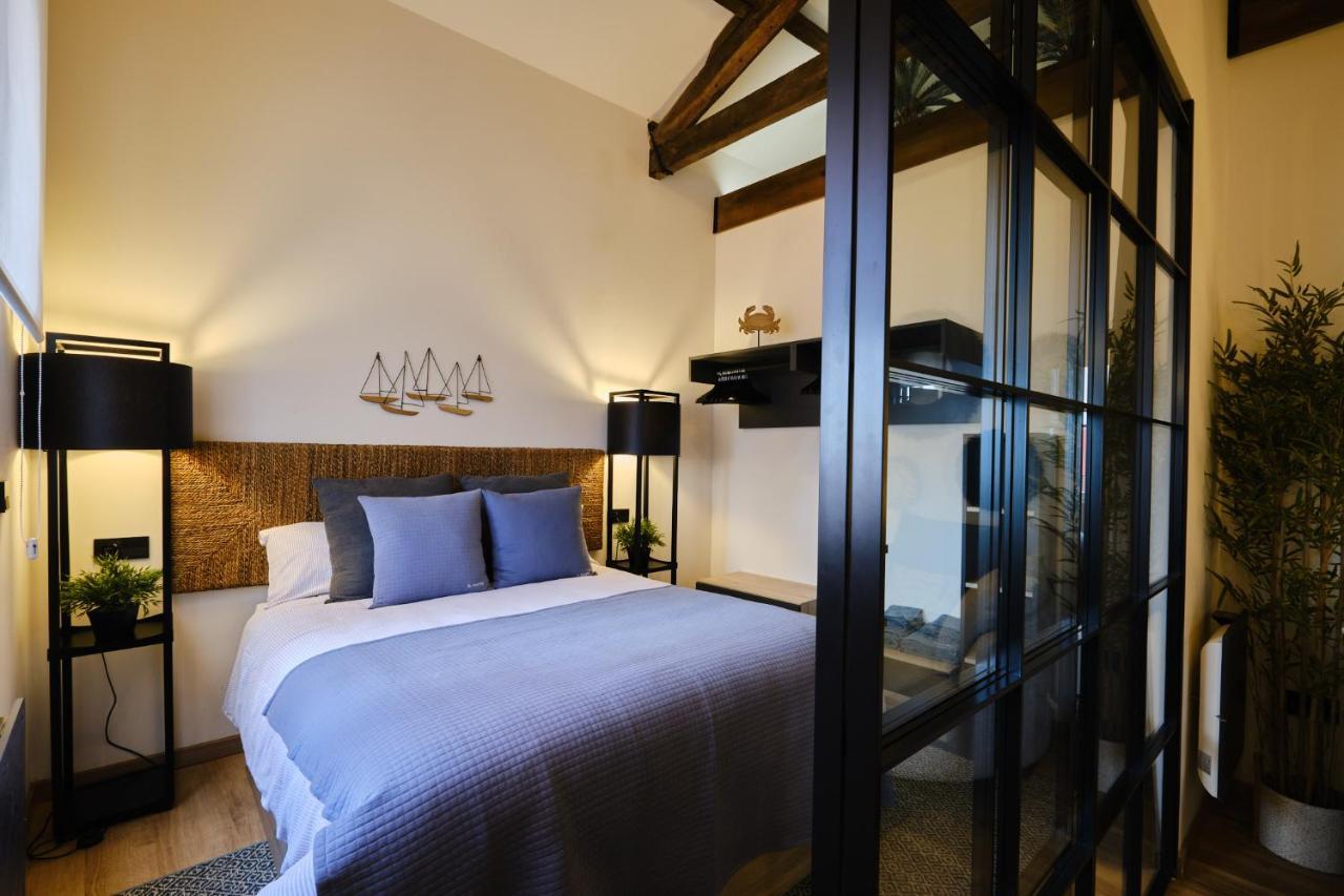 El Amarre - Navega En El Camarote De Un Navio Con Historia - Grupo Querbes Apartment Gijon Bagian luar foto