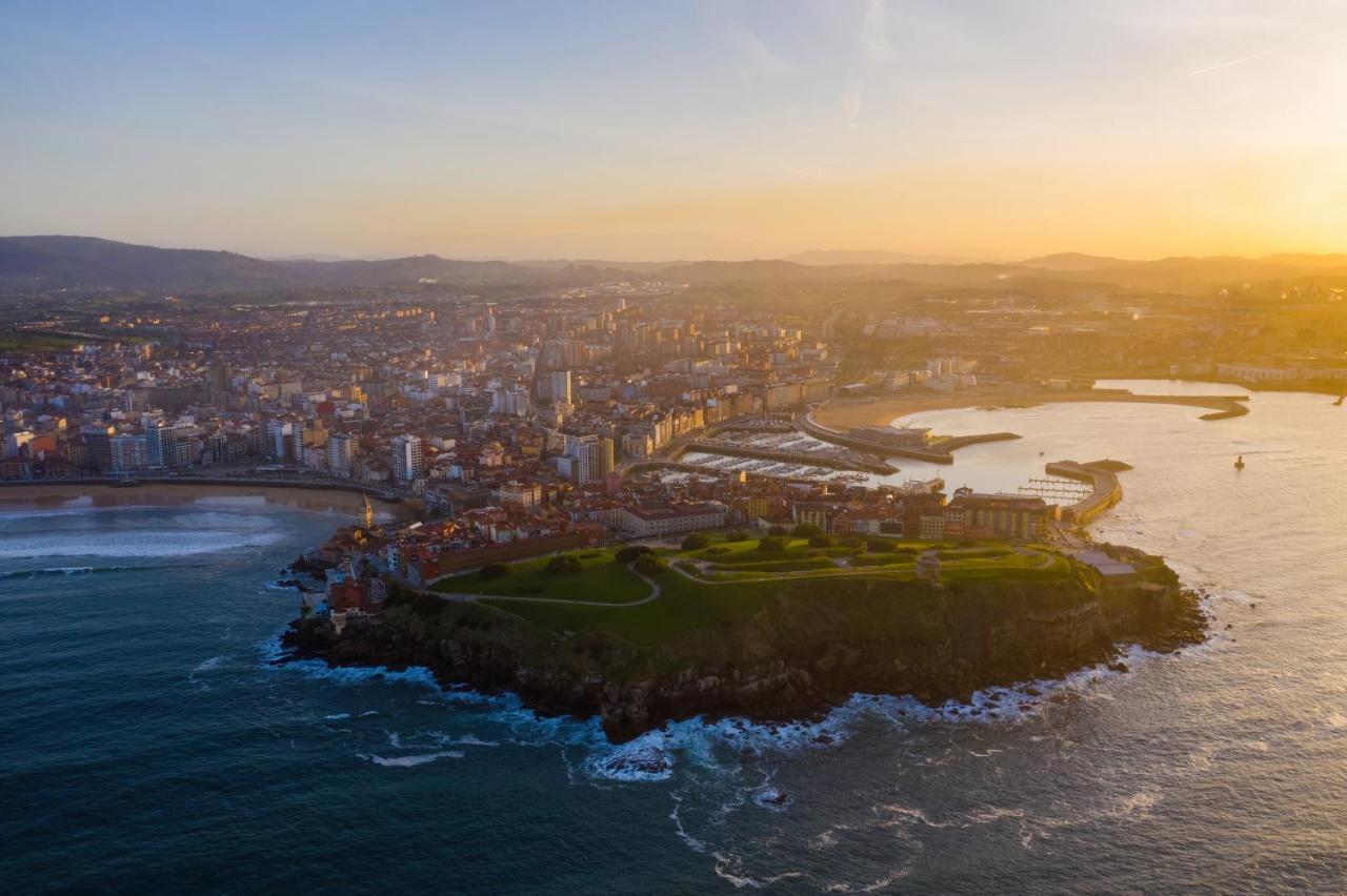 El Amarre - Navega En El Camarote De Un Navio Con Historia - Grupo Querbes Apartment Gijon Bagian luar foto