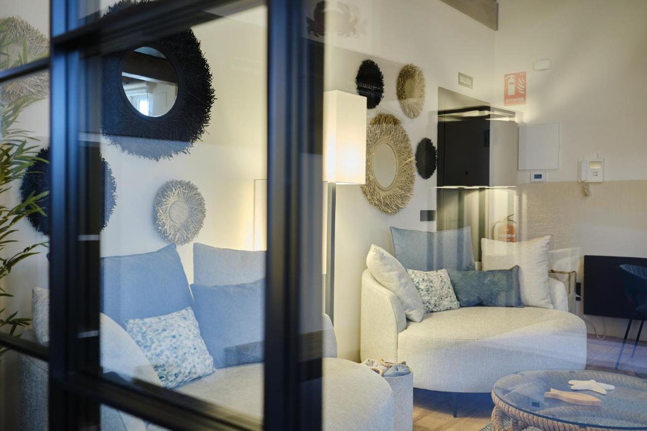 El Amarre - Navega En El Camarote De Un Navio Con Historia - Grupo Querbes Apartment Gijon Bagian luar foto
