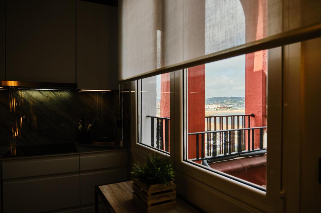 El Amarre - Navega En El Camarote De Un Navio Con Historia - Grupo Querbes Apartment Gijon Bagian luar foto